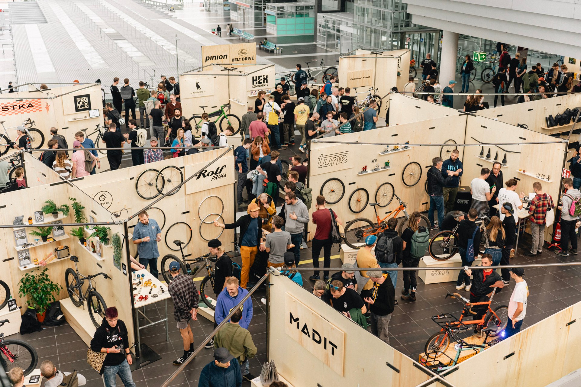 Aerial view over the Dresden show floor and plywood booths